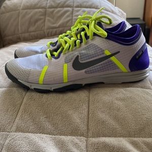 Nike Tennis Shoes